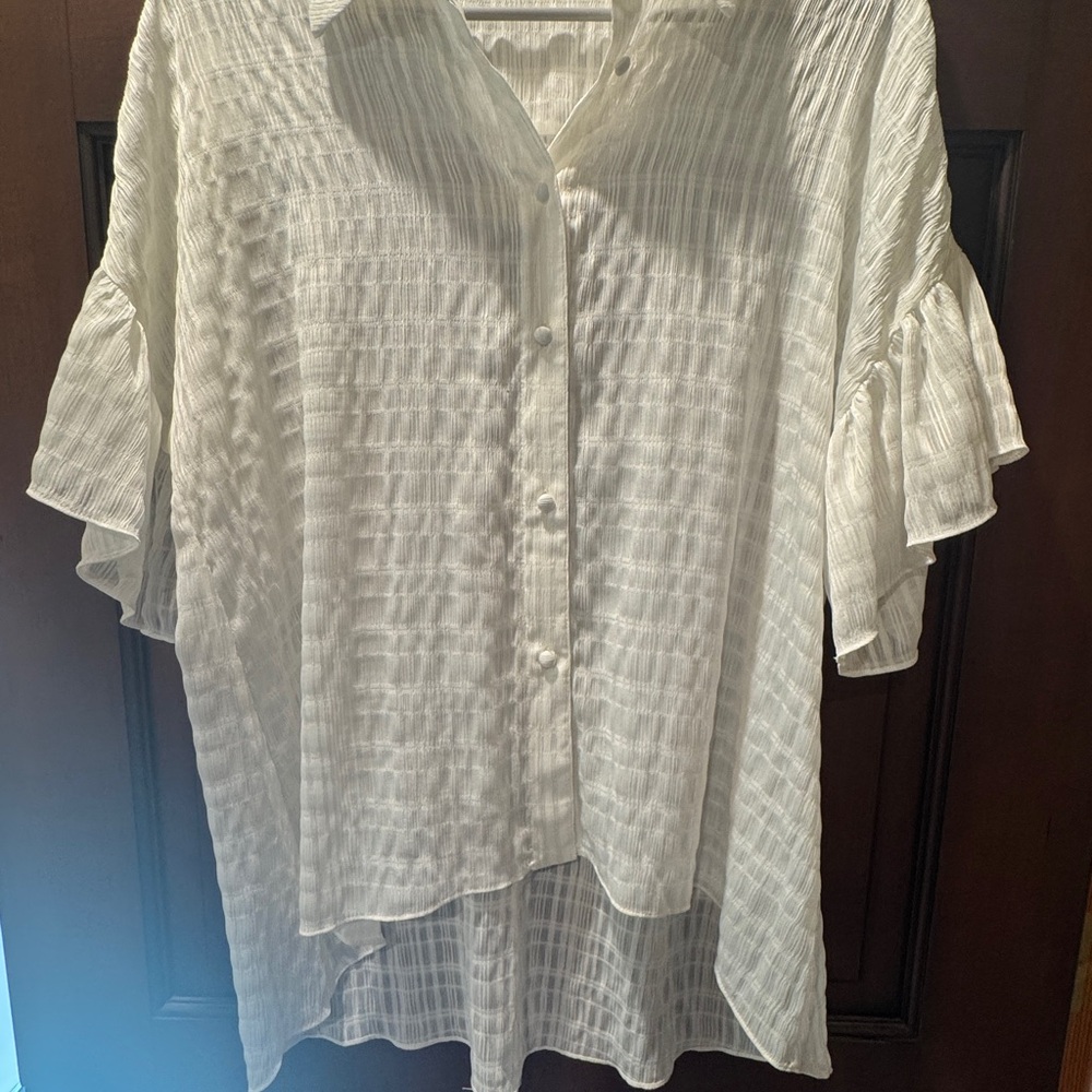 Alice + Olivia Cream Textured Blouse with Ruffle Detail